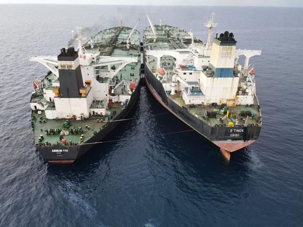 Penampakan Kapal Super Tanker Iran yang Ditangkap Bakamla RI