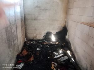 Rekaman CCTV Sebelum Pelaku Membakar Rumah Singgah Clow