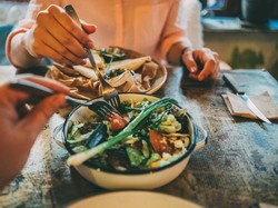 5 Alasan Hidangan Sayuran di Restoran Lebih Enak, Pakai Trik Ini!