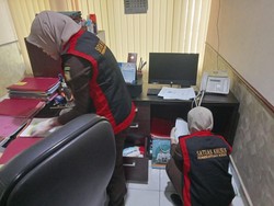 Penampakan Tim Kejati Geledah Kantor Dispertaru DIY soal Mafia Tanah