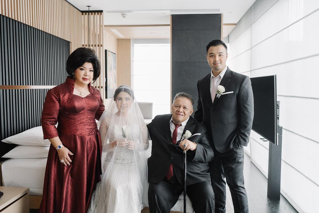 Tina Toon resmi menikah