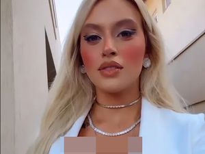 8 Gaya WAG Real Madrid yang Dihujat, Pakai Baju Seksi di Pesta Ultah Anak