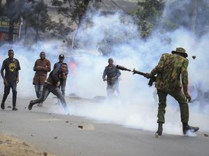 Demo Biaya Hidup di Kenya Berujung Bentrok dengan Polisi, 6 Orang Tewas Demo Biaya Hidup di Kenya Berujung Bentrok dengan Polisi, 6 Orang Tewas