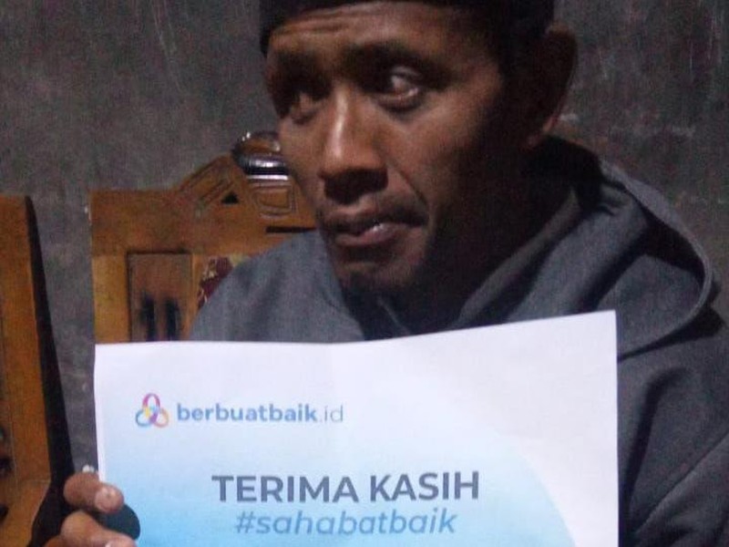 Donasi Sahabat Baik Bantu Robin Peternak Tunanetra Renovasi Rumah