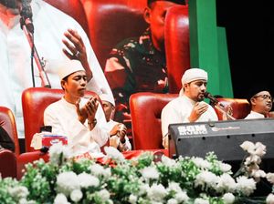 Fauzan Fuadi Selawatan Bareng Habib Anies dan Kader Fatayat Bojonegoro