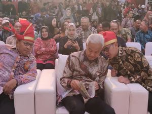 Ganjar Minta Walkot Se-Indonesia Waspada Pungli Bermodus Infaq di Sekolah