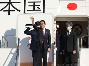 Hindari Ketergantungan dengan China, Jepang Merapat ke Uni Eropa