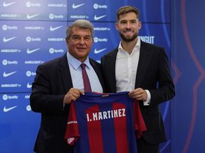 Bek Anyar Barcelona Sesumbar Timnya Lebih Oke daripada Real Madrid