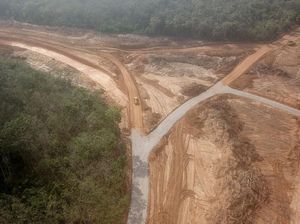 7 Makam Terimbas Proyek Tol Jambi Dipindahkan, Tersisa Madrasah 7 Makam Terimbas Proyek Tol Jambi Dipindahkan, Tersisa Madrasah