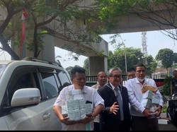 Maqdir Bawa Cash Rp 27 M Terkait Kasus BTS ke Kejagung dalam Pecahan Dolar AS