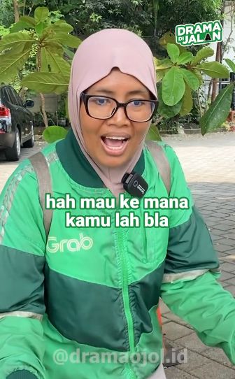 Duh! Driver Ojol Ini Diganggu ODGJ Saat Antar Makanan Pelanggan