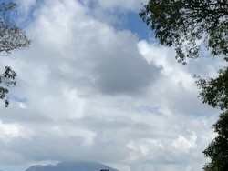 Mengaspal dengan Motor Custom di Bali: Ketat di Kota, Longgar di Desa