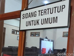 Sopir Sebar Video Mesum dengan Istri Teman Didakwa UU ITE dan Pornografi