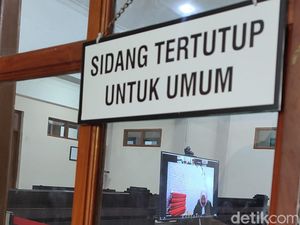 Sopir Sebar Video Mesum dengan Istri Teman Didakwa UU ITE dan Pornografi Sopir Sebar Video Mesum dengan Istri Teman Didakwa UU ITE dan Pornografi
