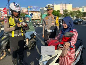 1.000 Wajah Pelanggar Terdata Selama 3 Hari Operasi Patuh Semeru di Surabaya 1.000 Wajah Pelanggar Terdata Selama 3 Hari Operasi Patuh Semeru di Surabaya