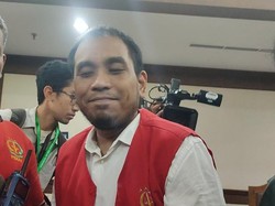 Ekspresi Rudolf Si Pembunuh Icha Usai Divonis 20 Tahun Bui