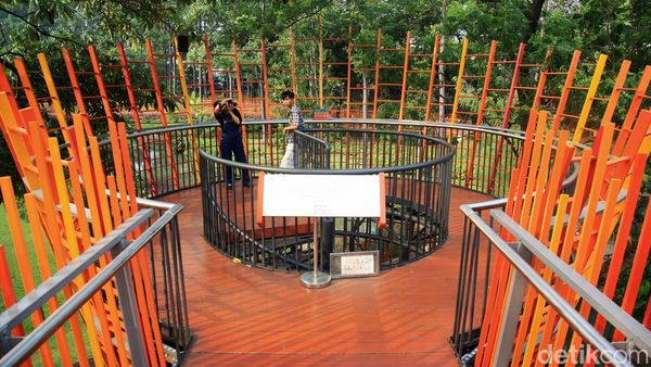 Suasana Tebet Eco Park yang Raih Penghargaan Bergengsi dari Singapura