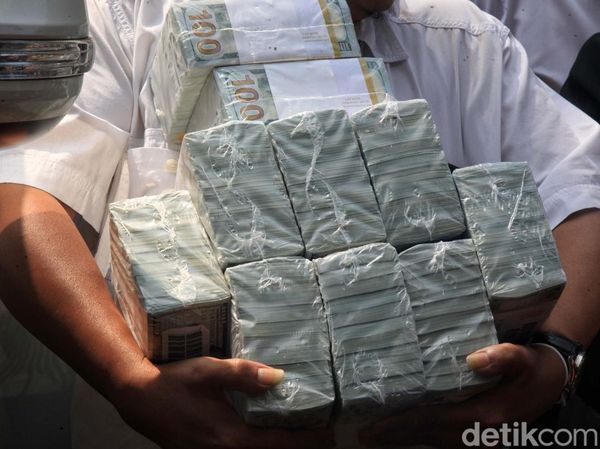Uang Cash Rp 27 M yang Diserahkan Maqdir ke Kejagung