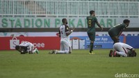 Namun hingga laga tuntas, tak ada gol yang tercipta. Skor 0-1 untuk keunggulan tim tamu PSM Makassar.
