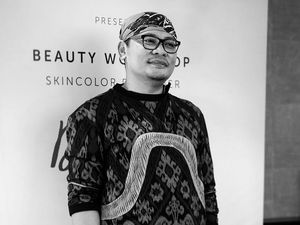Makeup Artist Adi Adrian Meninggal Dunia, Agnez Mo Hingga Andien Berduka
