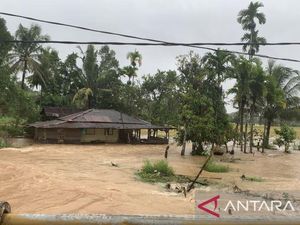 2 Balita Kakak Adik Tewas Tertimbun Longsor di Padang 2 Balita Kakak Adik Tewas Tertimbun Longsor di Padang