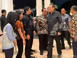 Chairul Tanjung Hadiri Malam Puncak Penganugerahan Hoegeng Awards 2023