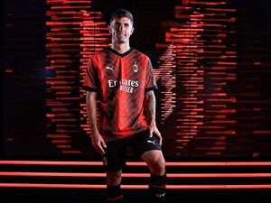 Tomori Wanti-wanti Pulisic soal Serie A Tomori Wanti-wanti Pulisic soal Serie A