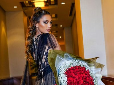 5 Potret Erika Carlina Berbusana Transparan