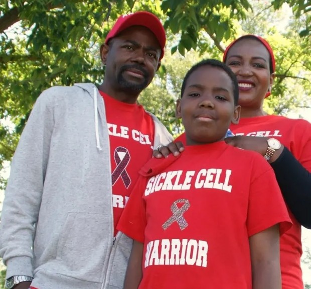 Hanif Mouehla dan Orangtuanya pada Tahun 2016/Foto: Daily Voice Photo Hanif Mouehla dan Orangtuanya pada Tahun 2016/Foto: Daily Voice Photo