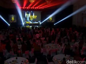 Malam Puncak Penganugerahan Hoegeng Awards 2023 Dimulai! Malam Puncak Penganugerahan Hoegeng Awards 2023 Dimulai!