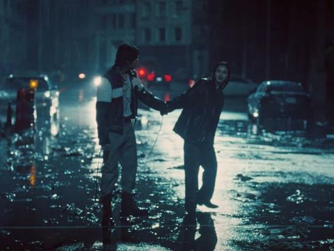 Jungkook BTS dan Han So Hee di MV 'Seven'