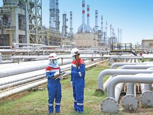 Pertamina Buka Lowongan Kerja Gede-gedean, Segini Nih Gajinya Pertamina Buka Lowongan Kerja Gede-gedean, Segini Nih Gajinya