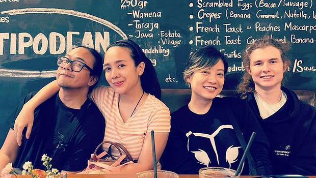 Leony Trio Kwek Kwek dan Pacar Bule