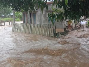 Banjir Terjang 1 Desa di Kepulauan Sula, 69 Rumah Terendam-50 KK Mengungsi Banjir Terjang 1 Desa di Kepulauan Sula, 69 Rumah Terendam-50 KK Mengungsi