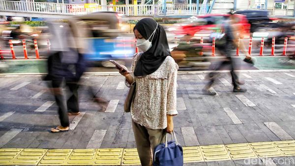 Menanti Uji Coba Pembagian Waktu Jam Kerja Jakarta