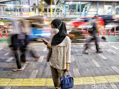 Menanti Uji Coba Pembagian Waktu Jam Kerja Jakarta