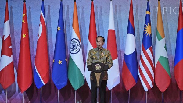 Momen Jokowi Pidato di Pertemuan Menlu ASEAN