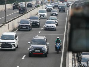 Catat! Motor Nekat Masuk JLNT Casablanca dan Lawan Arah Bisa Bikin Miskin Catat! Motor Nekat Masuk JLNT Casablanca dan Lawan Arah Bisa Bikin Miskin