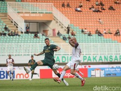 Wiljan Pluim Cetak Gol, PSM Makassar Memimpin 1-0 Atas Persikabo 1973