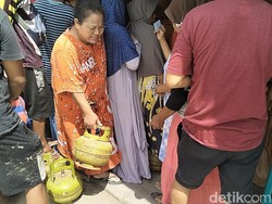 Emak-emak di Polewali Mandar Keluhkan Elpiji 3 Kg Langka 2 Pekan Terakhir