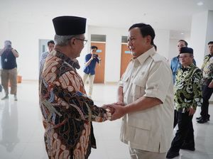 Prabowo Bertemu Ketum Muhammadiyah dan Tinjau Laboratorium Rudal di UAD