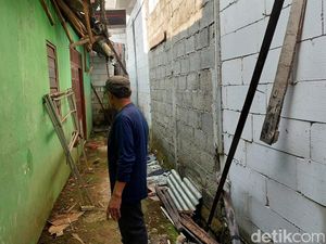 Rumah Terhimpit Hotel di Bekasi Dijual Rp 10 Juta/M2 Rumah Terhimpit Hotel di Bekasi Dijual Rp 10 Juta/M2