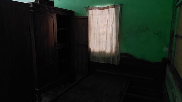 Masuk Lewat Got, Begini Penampakan Rumah Lansia Terhimpit Hotel di Bekasi