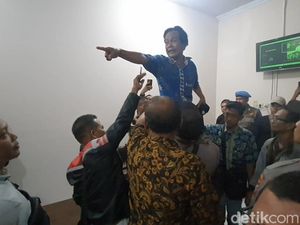 PN Mojokerto Buka Suara soal Keluarga Protes Vonis Pembunuh Siswi SMPN PN Mojokerto Buka Suara soal Keluarga Protes Vonis Pembunuh Siswi SMPN