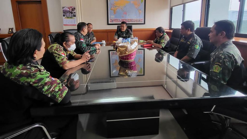 Sinergi HIPAKAD-TNI Wujudkan Pemilu Damai Sinergi HIPAKAD-TNI Wujudkan Pemilu Damai