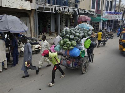 Subsidi BBM Dihapus, Presiden Nigeria Bakal Beri BLT