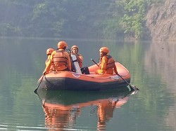 3 Pria Tenggelam di Danau Quarry Bogor, Tim SAR Gabungan Cari Korban