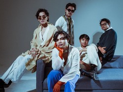 Siklus Hubungan Tergambar di Album Zero Hour Milik Voxxes