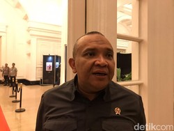 Buruh Minta UMP Naik 15%, Wamenaker: Aspirasinya Kami Terima