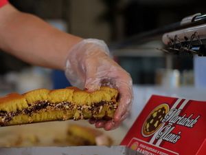 5 Martabak Sultan yang Enak Meski Harganya Menguras Kantong